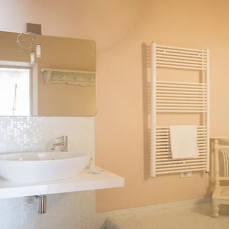 לינה וארוחת בוקר Sestilia 3*